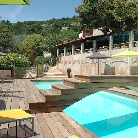 Du Maquis Parco vacanze 2*