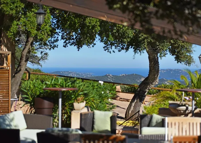 Du Maquis بورتو فيكشْيو